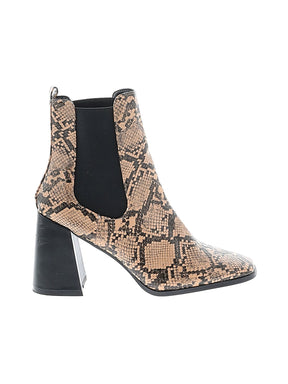 1 shoe size - 7